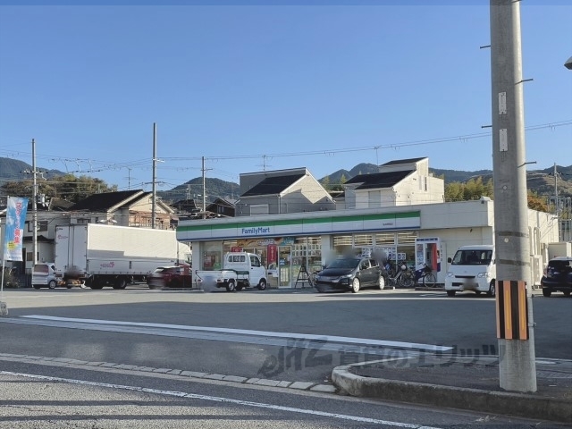 コンビニ　ファミリーマート桜井阿部店（コンビニ）まで650m