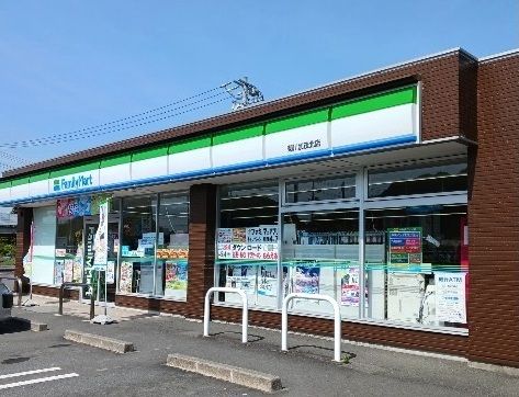 コンビニ　ファミリーマート菊川加茂北店（コンビニ）まで450m