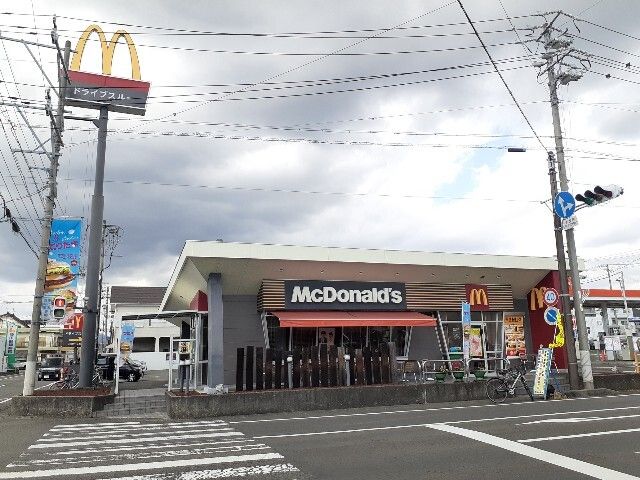飲食店　マクドナルド菊川店（飲食店）まで750m