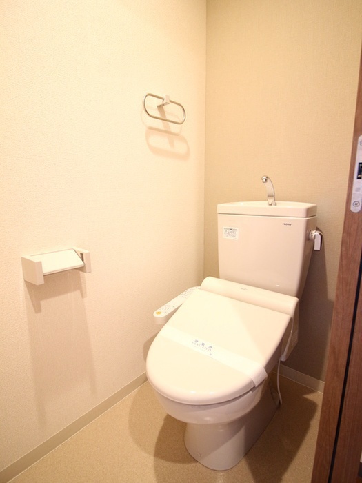 ディア・中桜塚のトイレ写真