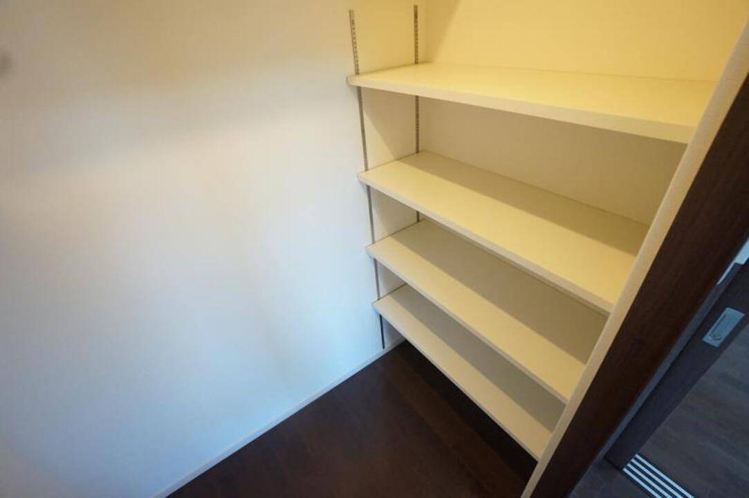 収納　クローゼット