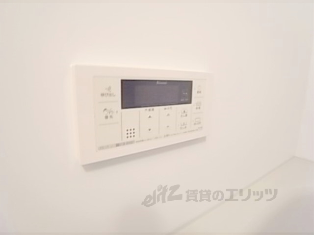 その他設備　給湯器リモコン
