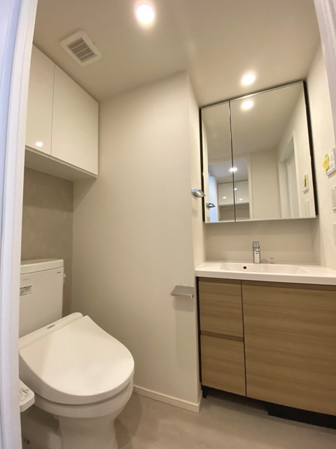 トイレ　※写真は同タイプ住戸です。