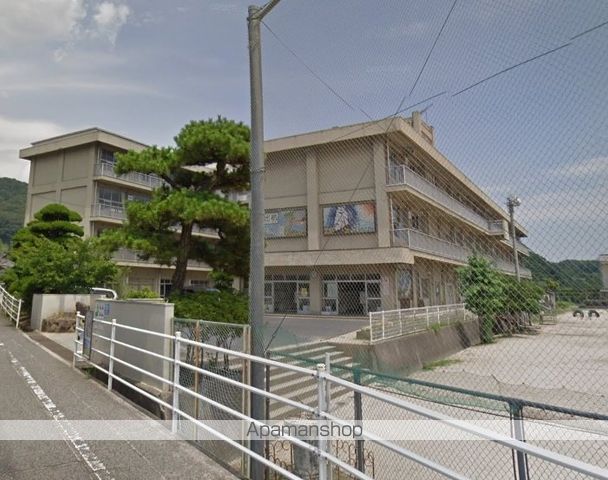 小学校　福山市立大津野小学校（小学校）まで4000m