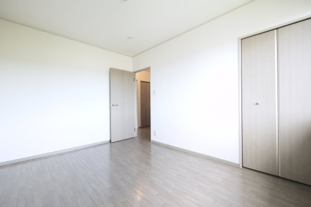 収納　※写真は別の部屋のものです。