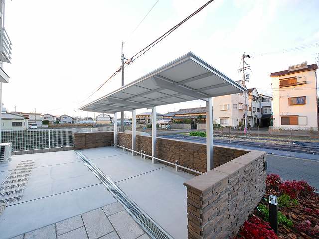 その他共有部分　屋根付き駐輪場です
