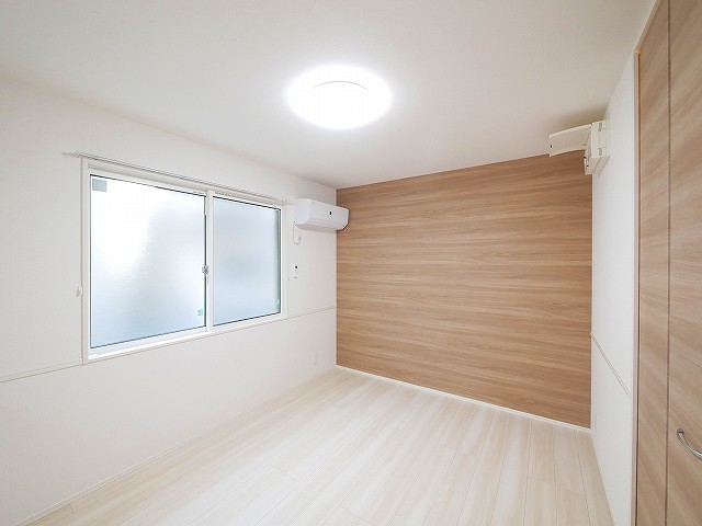 その他部屋・スペース　落ち着いて過ごせるお部屋なので、寝室にいかがでしょうか