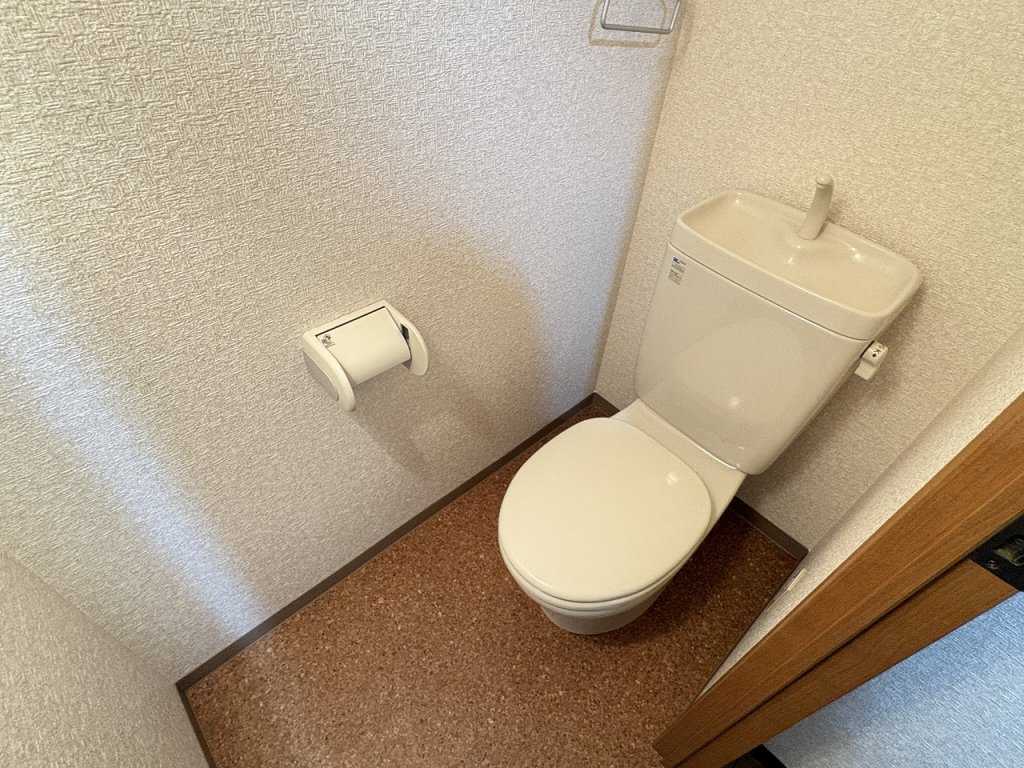 トイレ　トイレ内コンセントあります
