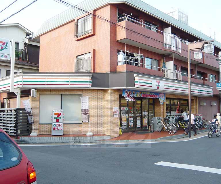 コンビニ　セブンイレブン京都深草直違橋店（コンビニ）まで450m