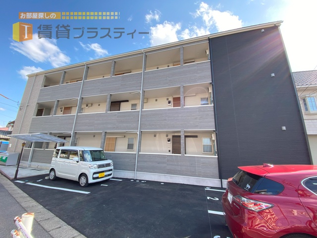 建物外観　スタイリッシュな外観が目を惹きます
