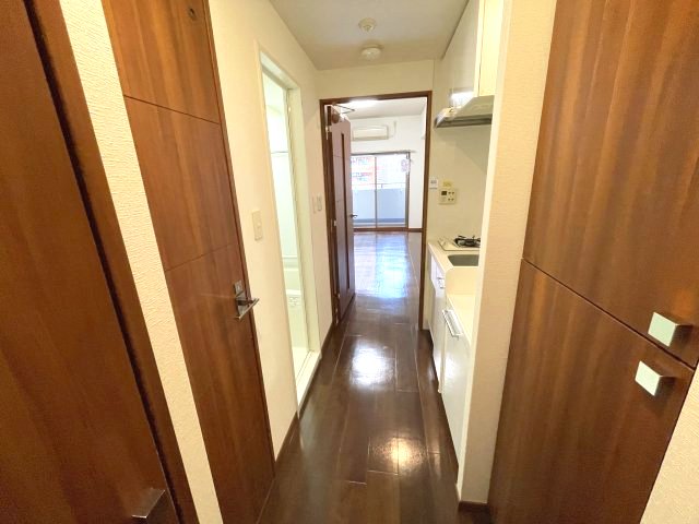 その他部屋・スペース　(参考)同マンション反転間取り他部屋の写真