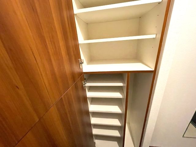 収納　(参考)同マンション反転間取り他部屋の写真