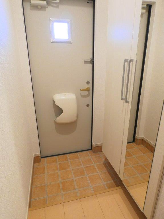 玄関　図面と現状に相違がある場合には現状を優先