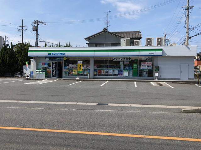 コンビニ　ファミリーマート蟹江本町店（コンビニ）まで216m