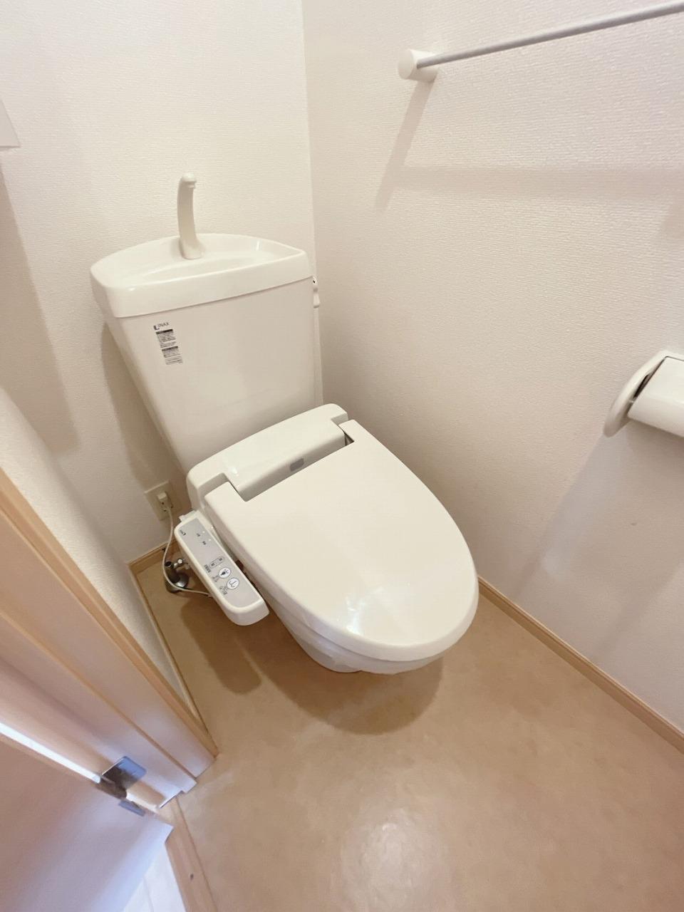 トイレ　ウォシュレット完備