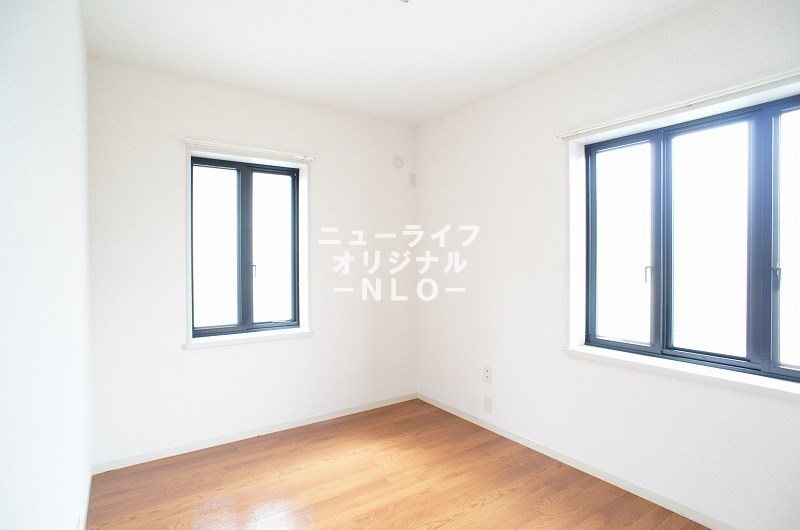 その他部屋・スペース　落ち着いた雰囲気で寝室向きのお部屋です☆