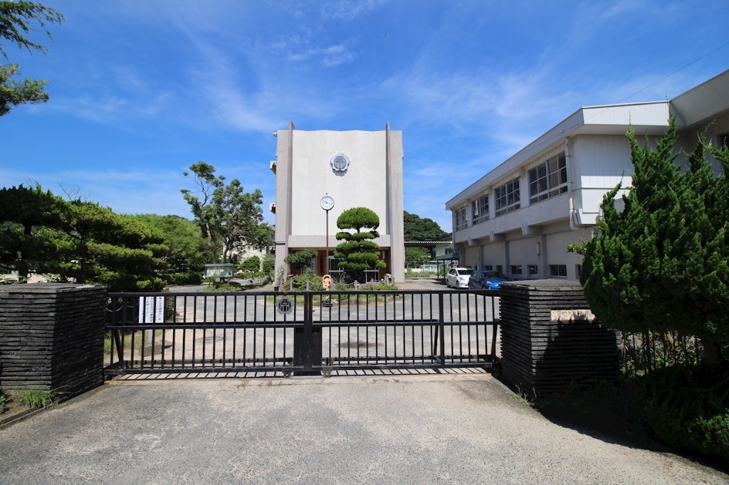 小学校　下関市立川中西小学校（小学校）まで1710m