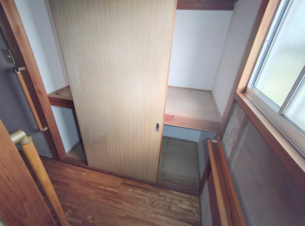収納　２階廊下の収納