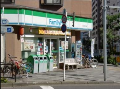 コンビニ　ファミリーマート（コンビニ）まで382m