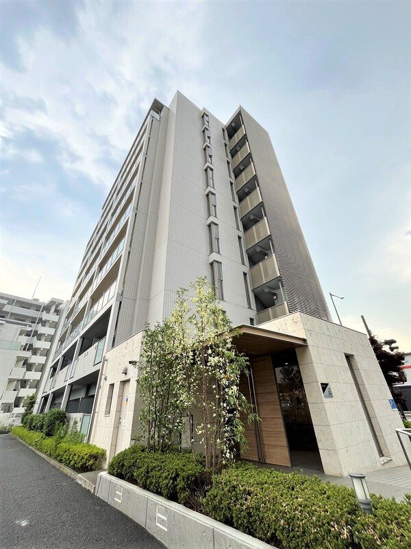 建物外観　エスティメゾン八潮のご紹介は住まいの窓口　アソシエにお任せ下