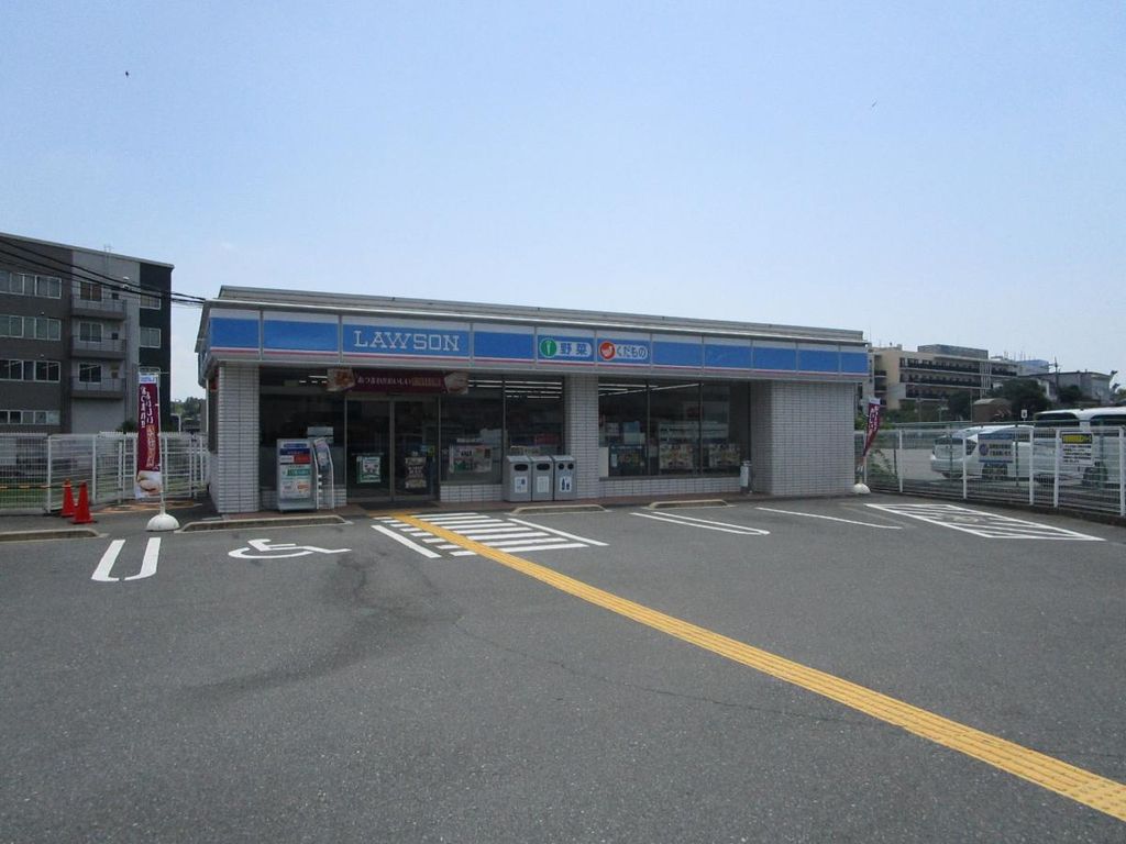 コンビニ　ローソン茨木豊川三丁目店（コンビニ）まで470m