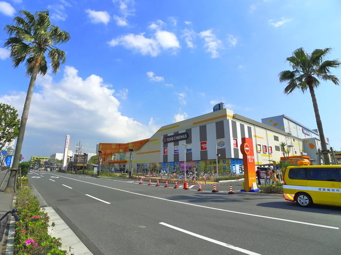 ショッピングセンター　ララポート南船橋（ショッピングセンター）まで450m