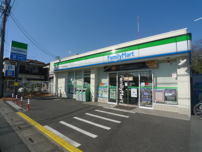 コンビニ　ファミリーマート（コンビニ）まで175m