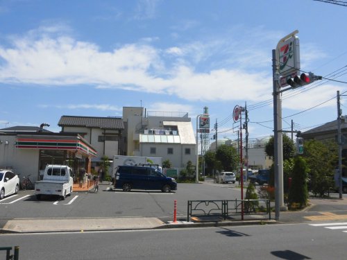 コンビニ　セブンイレブン 練馬高松3丁目店（コンビニ）まで256m