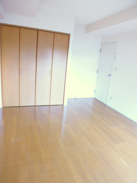その他部屋・スペース　【洋室９．７帖】