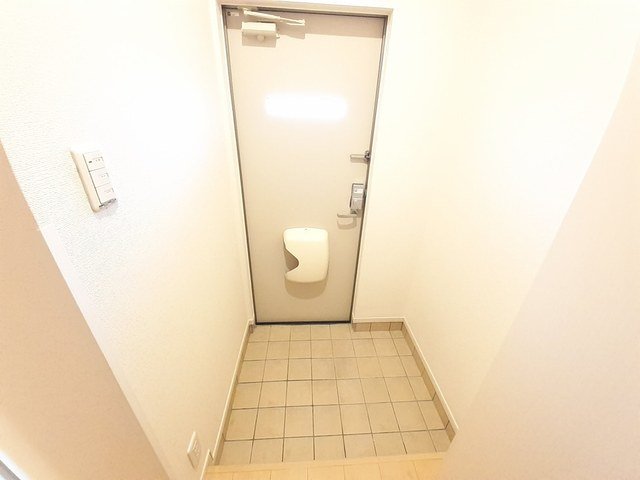 玄関　明るい玄関です