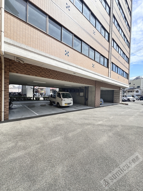駐車場　ゆったりした駐車場♪