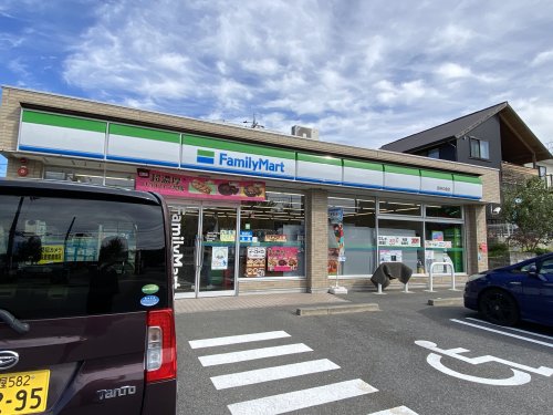 コンビニ　ファミリーマート 西神の倉店（コンビニ）まで209m