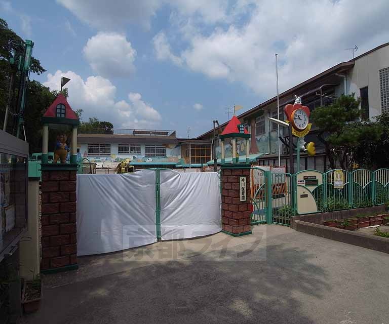 幼稚園・保育園　神川保育園（幼稚園・保育園）まで305m