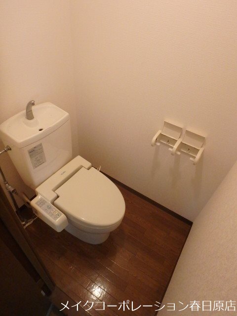 トイレ　写真は同型タイプ