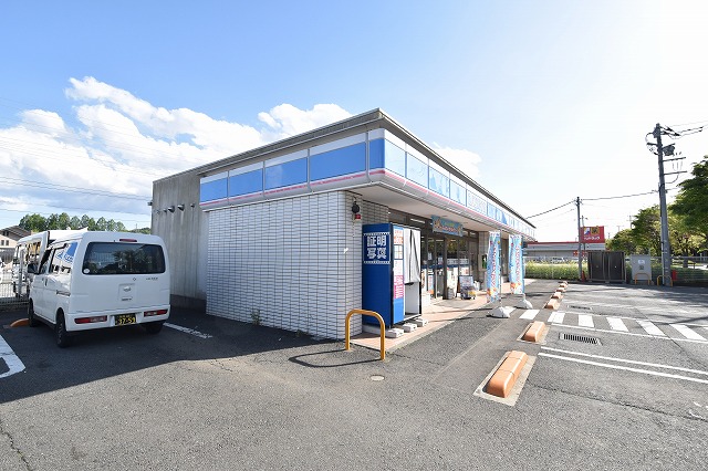 コンビニ　ローソン 多摩和田店（コンビニ）まで753m