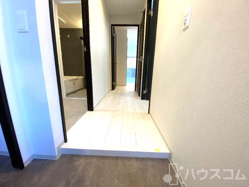 玄関　玄関を一歩入ると・・・こんな感じです。