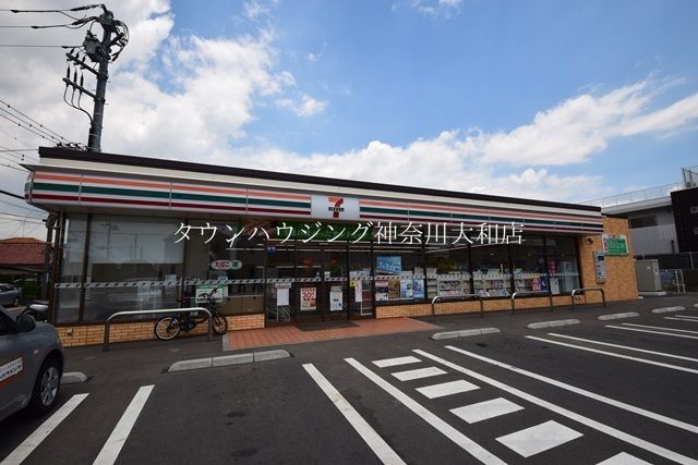 コンビニ　セブンイレブン横浜阿久和山谷店（コンビニ）まで910m