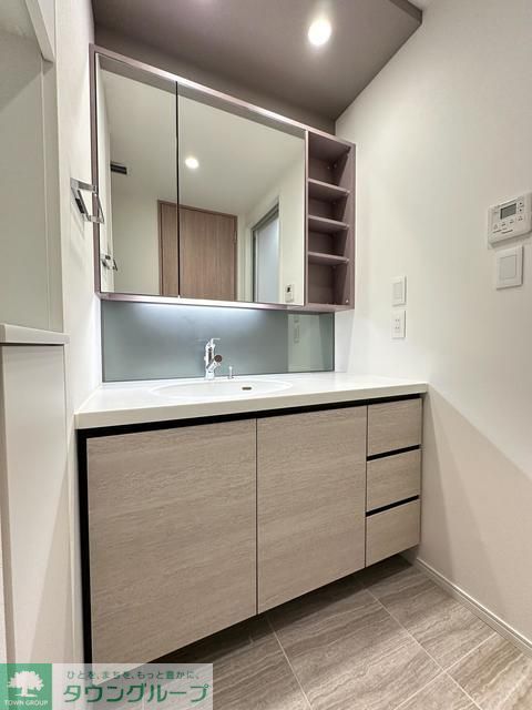 洗面設備　※写真は同タイプ住戸です。