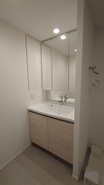 洗面設備　※写真は同タイプ住戸です。