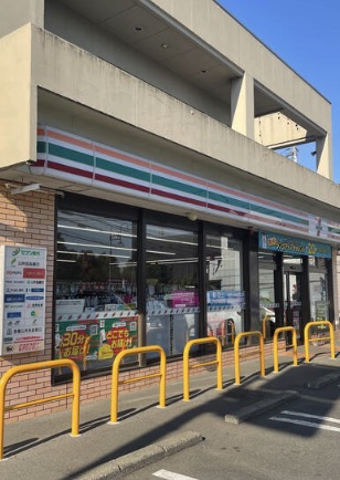 コンビニ　セブンイレブン調布深大寺東5丁目店（コンビニ）まで40m