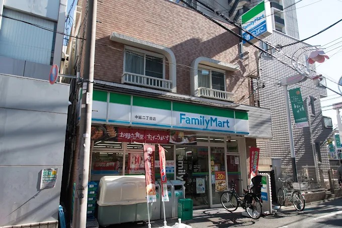 コンビニ　ファミリーマート中延二丁目店（コンビニ）まで333m