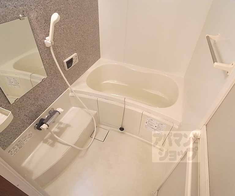 舟屋町貸家の風呂写真