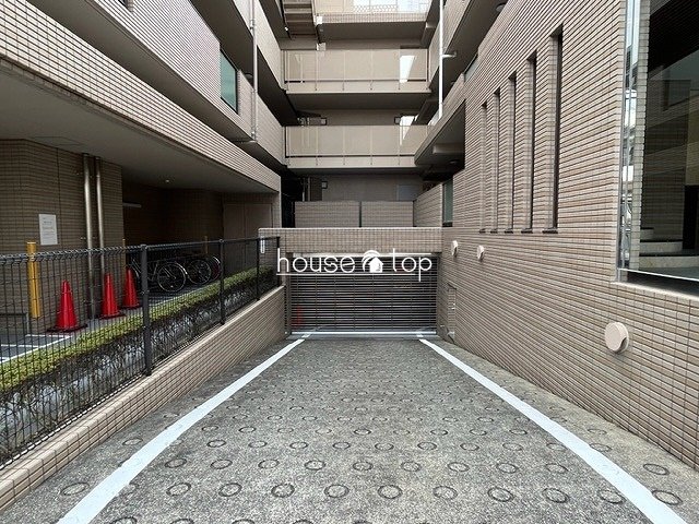 エントランス　グローリー甲子園