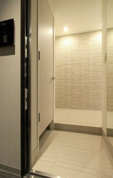 玄関　★《見学予約受け付け中》設備充実のハイグレード賃貸マンション
