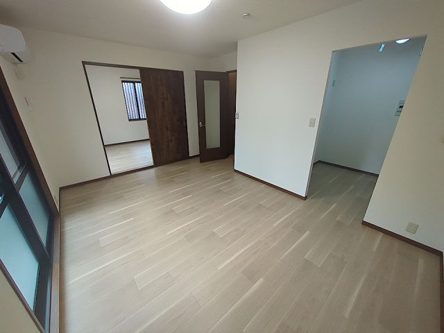CLAIR 嵯峨の居間写真