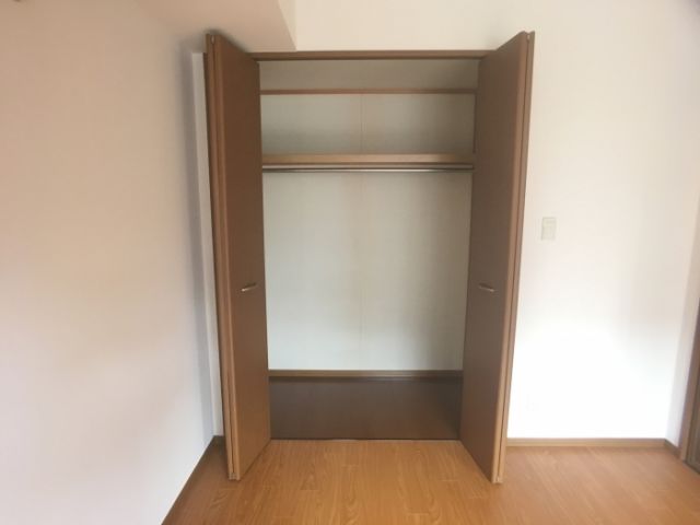 フラワーレジデンス鈴木 参番館の内装写真