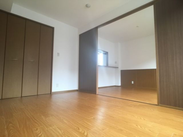 フラワーレジデンス鈴木 参番館の内装写真
