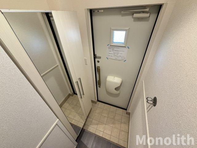 南海泉北線 和泉中央駅 徒歩12分 2階建 築13年の玄関写真