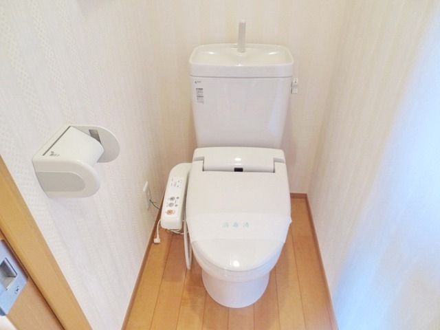 トイレ　★シャワートイレ★