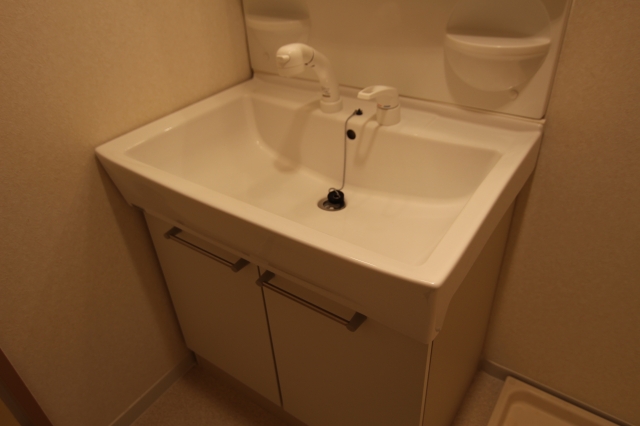 洗面設備　他のお部屋の参考写真となります。